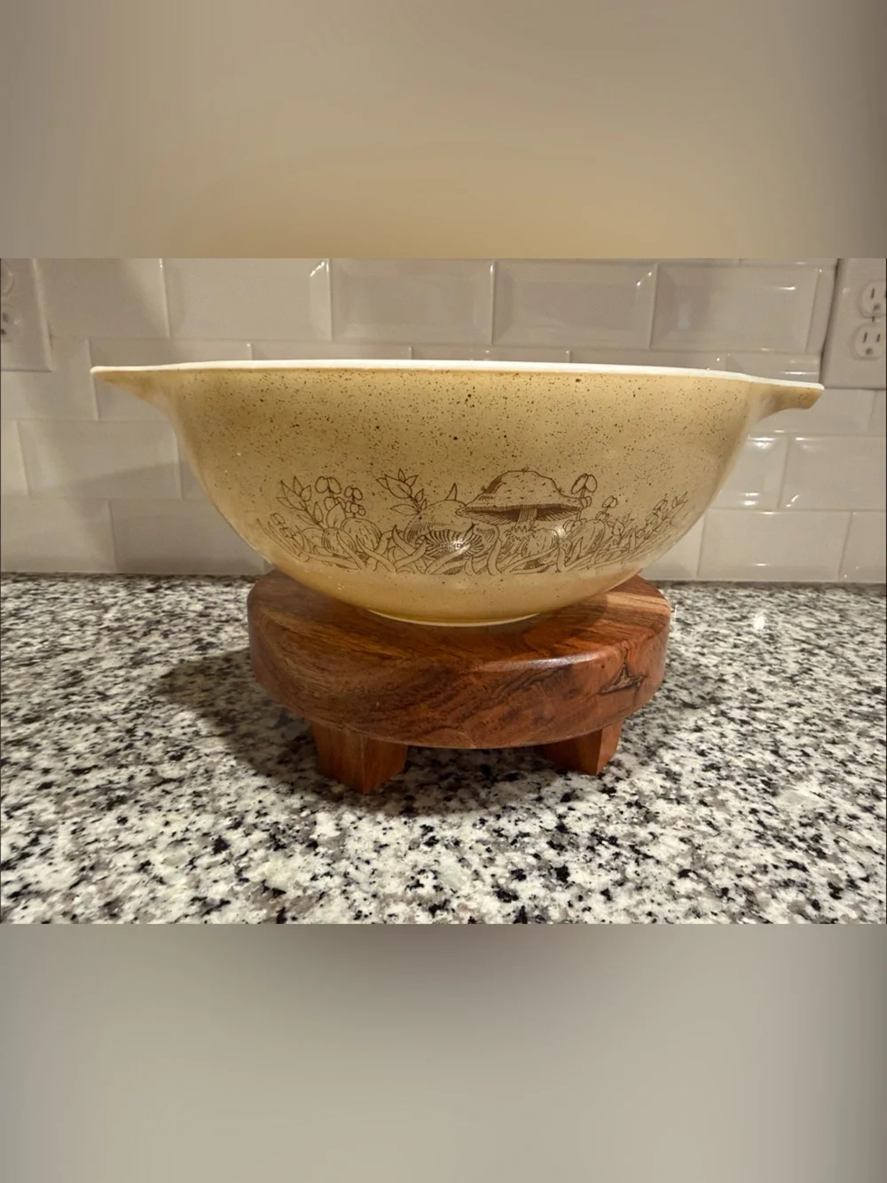 Vintage Pyrex Forest Fancies 4qt bowl